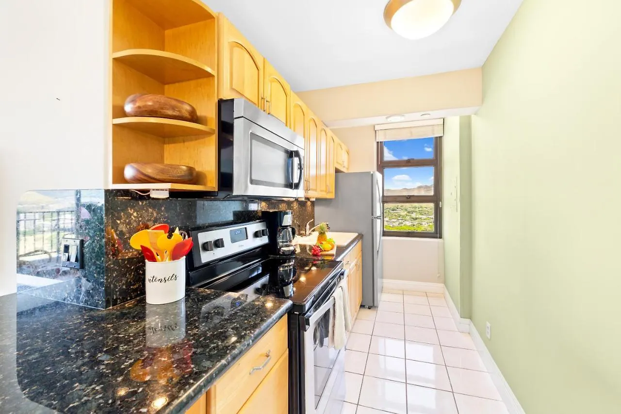 Beautiful Mountain Views & Steps To Waikiki Beach Honolulu 0*,  United States