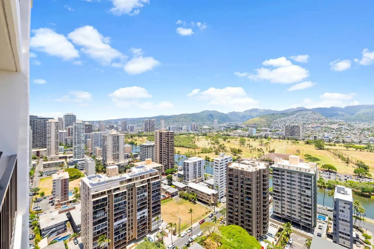 Beautiful Mountain Views & Steps To Waikiki Beach Honolulu 0*,  United States